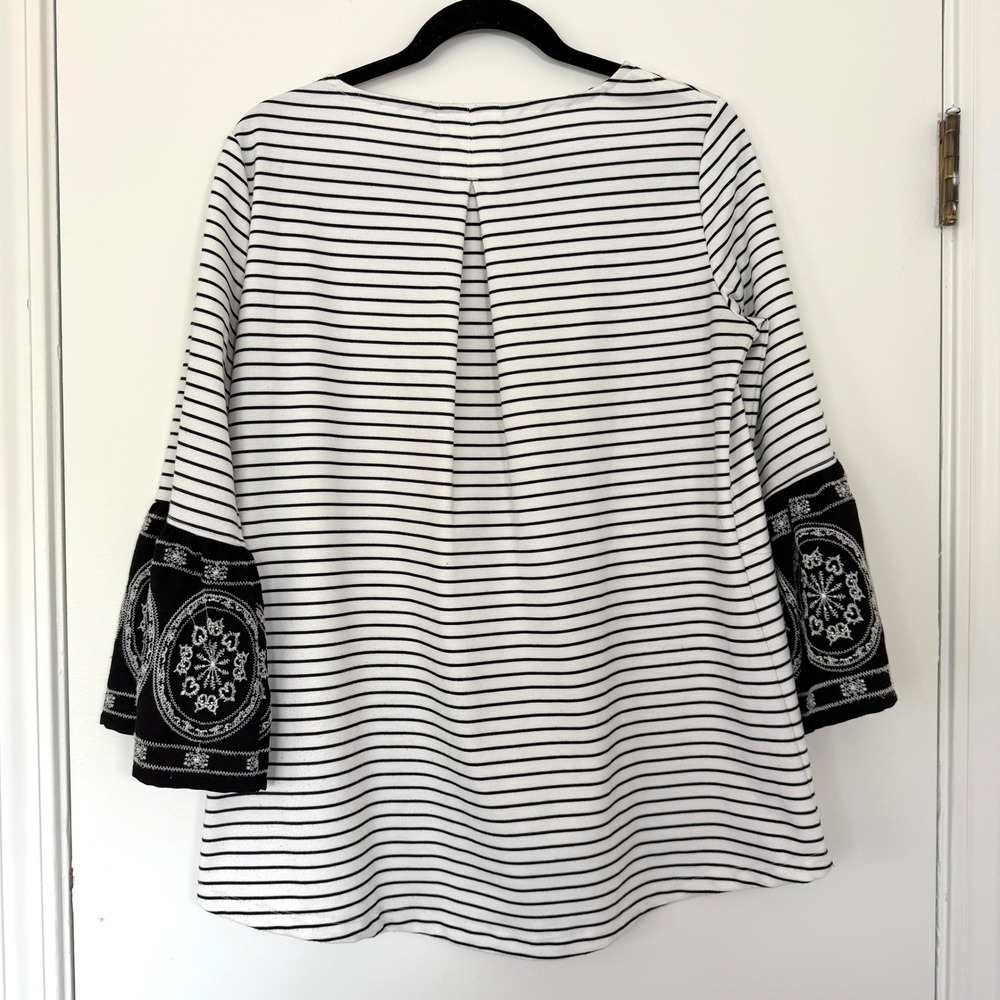 John Mark Womens Small Black White Striped Bell Sleeve Embroidered Medallion Top - Picture 7 of 10